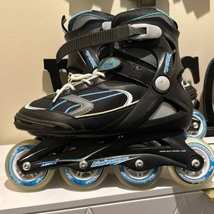 Almost new women’s skates size 9
